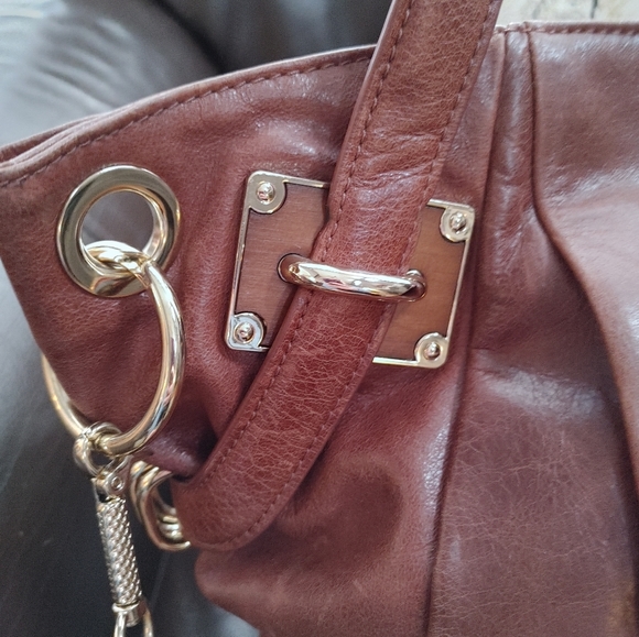 ✨Elliott Lucca Chestnut Genuine Leather Large Shoulder Bag✨ - Picture 6 of 16